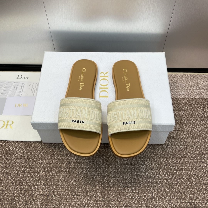 ch**an D*or slippers